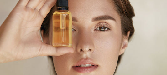 A COMPLETE GUIDE TO FACE OILS